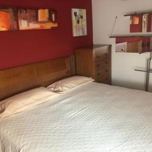 Estupendo piso con piscina, padel, tenis y golf