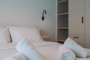 Charming Two-Bedroom Apartment Near Pasalimani