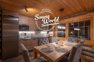 Kuukkeli Log Houses Villa Aurora