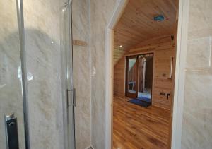 Honeysuckle Hideaway - Newchurch