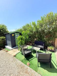 Maisons de vacances Maison avec jardin et piscine : photos des chambres