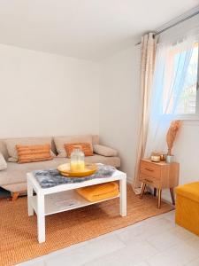 Maisons de vacances Maison avec jardin et piscine : photos des chambres