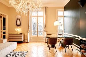 Spacious flat - Champs Elysées