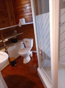 Sejours chez l'habitant PENICHE FARNIENTE CLIMATISEE - Aux Portes de la Camargue : photos des chambres