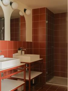 Edgar Suites - Église