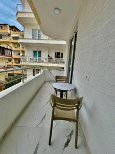 Kozi Apartments
