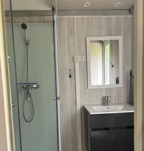 Campings Les Chalets de Labeaume : photos des chambres