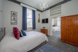 Casbah Coffee Club Suites