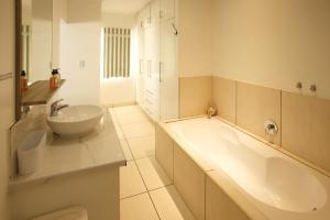 Sa-Ais, Langebaan, 6-sleeper