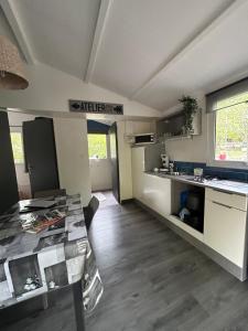 Campings Les Chalets de Labeaume : photos des chambres