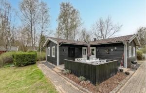 3 Bedroom Beautiful Home In Hörby