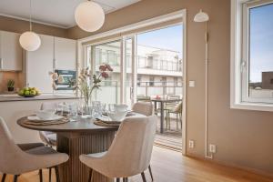 112 sqm penthouse with an OMG Fjord View