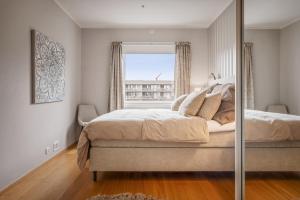 112 sqm penthouse with an OMG Fjord View