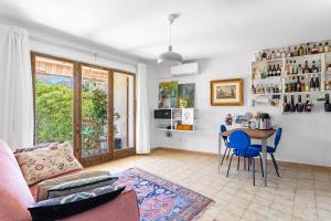Appartements Superbe T2 avec jardin, clim a 600m de la plage : photos des chambres