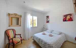 Maisons de vacances Lovely Home In Combas : photos des chambres