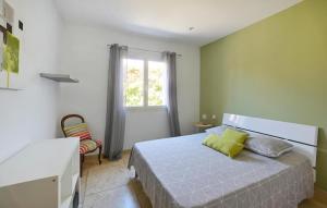 Maisons de vacances Lovely Home In Combas : photos des chambres
