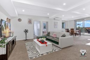 KozyGuru | Blacktown | 3 Bedroom APT