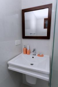 Villa Wings Airport Transit