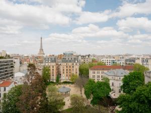 Edgar Suites - Église