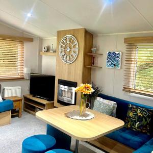 3 Bedroom Caravan with Decking at Newquay Bay Resort