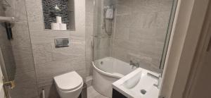 Upgraded & Slick 2BD Heart of City at Christchurch