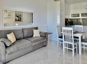 White Residence - Malgorzata