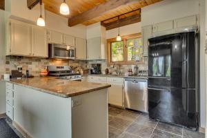 Hyphen 5-bedrooms rental, private beach, filtered view