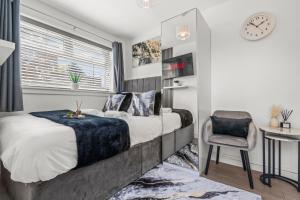 La Maisón, City Centre House, EV Parking, Fast WiFi, Netflix Private Entrance, Garden,