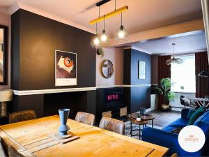 Mariposa House - A Tasteful Escape in South Wales