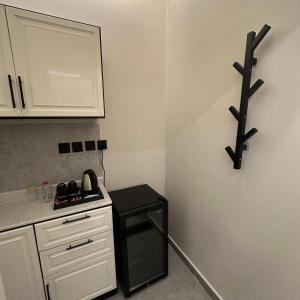 استوديو هادئ بدخول ذاتي