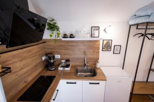 Студио Водни Лилии