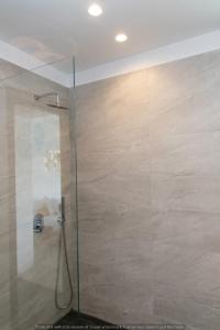 Rockaine Suites Eclipse