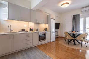 Modern 1BR - 19min to Center, Fiber Internet