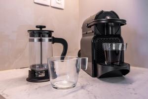 Modern 1BR - 19min to Center, Fiber Internet