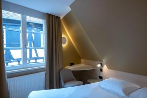Hotels Logis Hotel Restaurant Au Cerf d'Or : photos des chambres