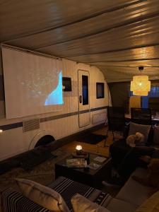 Przyczepa Coco Camp z klimatyzacją w Molo Surf