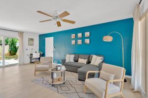 The Modern Palms few mins from Downtown Tampa Ybor city