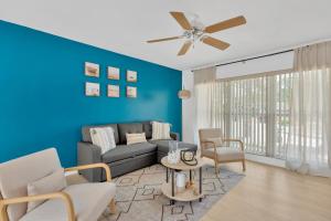 The Modern Palms few mins from Downtown Tampa Ybor city