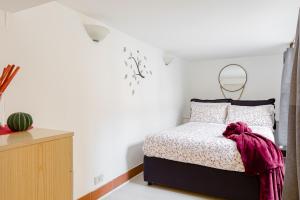 Trevi Fountain - Modern Suite in 17th-century Palazzo