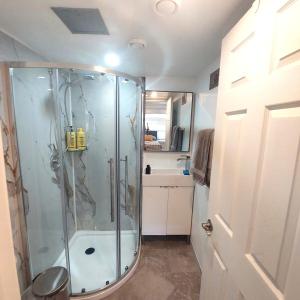 Brand New Modern Studio
