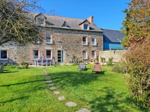 B&B / Chambres d'hotes Chambres Le Lac : Chambre Triple avec Salle de Bains Privative