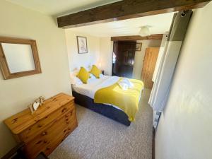 Charming 2 Bed cosy Cottage