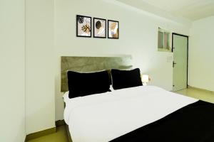 Super Hotel O The Moon Rover