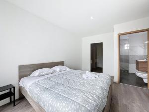 Appartements Belle maison sur Cournon 10 pers Chataigniers : photos des chambres