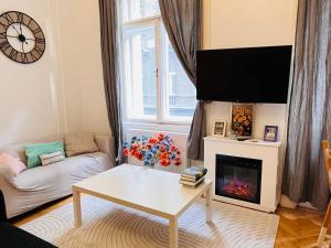 Modern 3BR in City Centre, 3 min from Oktogon