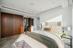 5 Million Pound Luxury Penthouse Tower Bridge Sleeps 8 Private Jacuzzi