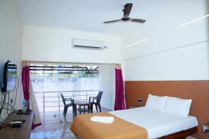 AVM Paalm Meadows Resort