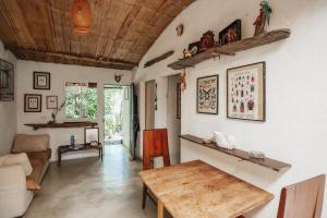 Casa blanca, Refugio Natural Jacaranda