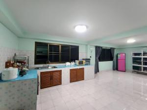 HuanKhumMaung LaPoon