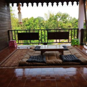 HuanKhumMaung LaPoon